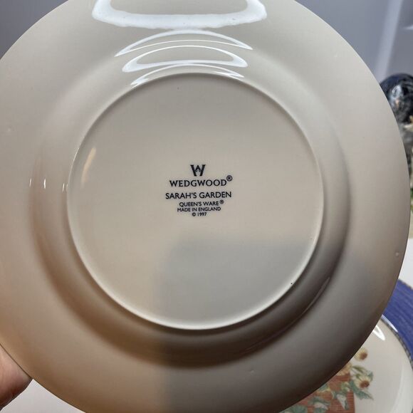 Set of 4 Wedgwood Sarah's Garden Salad Plates - One of Each Color 8 1/4” - Picture 4 of 14